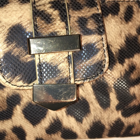 ➖Charming Charlie Cheetah print crossbody - Picture 3 of 5